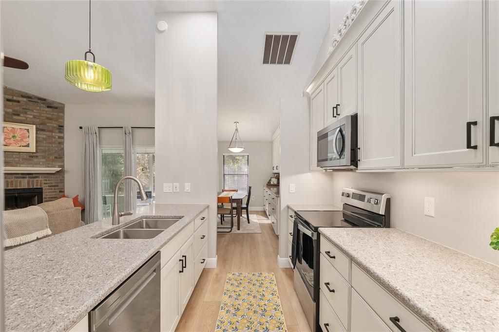 待售: $342,000 (3 贝兹, 2 浴室, 1492 平方英尺)