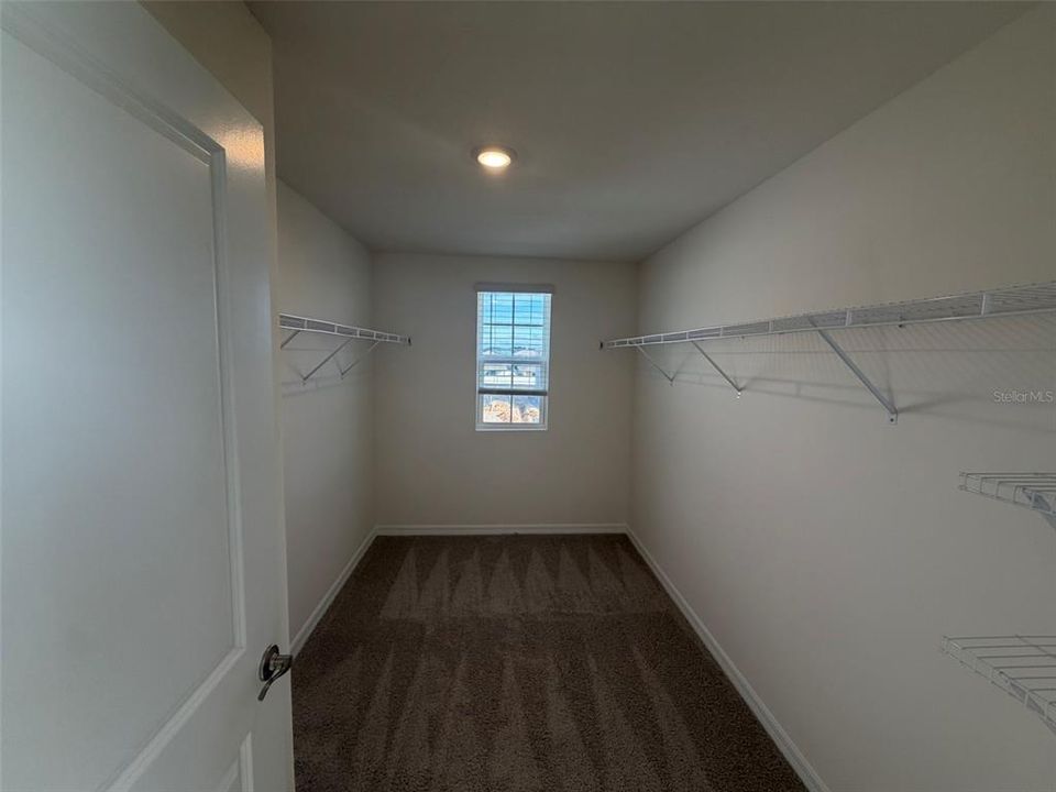 For Rent: $2,250 (4 beds, 2 baths, 2260 Square Feet)