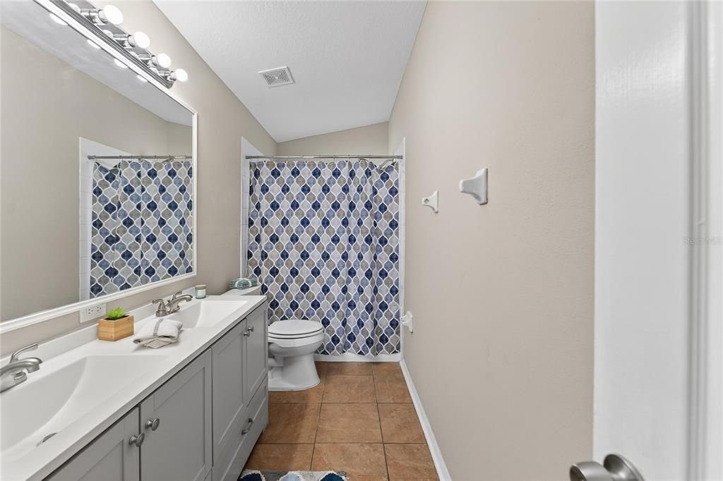 В аренду: $2,150 (3 спален, 2 ванн, 1428 Квадратных фут)