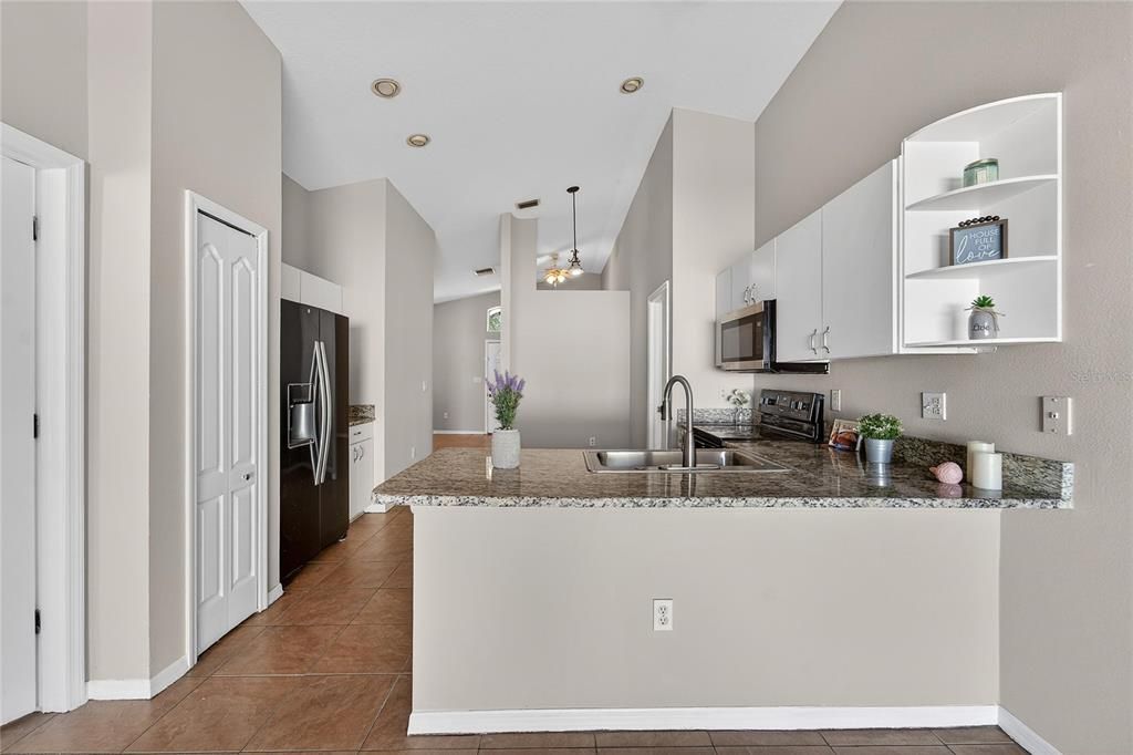 В аренду: $2,150 (3 спален, 2 ванн, 1428 Квадратных фут)