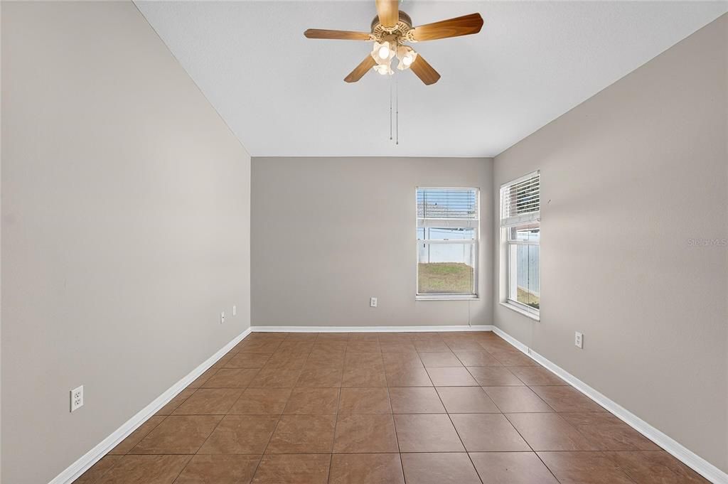 В аренду: $2,150 (3 спален, 2 ванн, 1428 Квадратных фут)