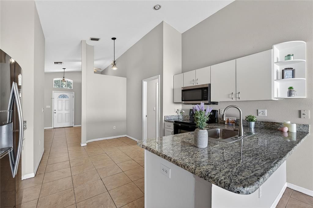 В аренду: $2,150 (3 спален, 2 ванн, 1428 Квадратных фут)