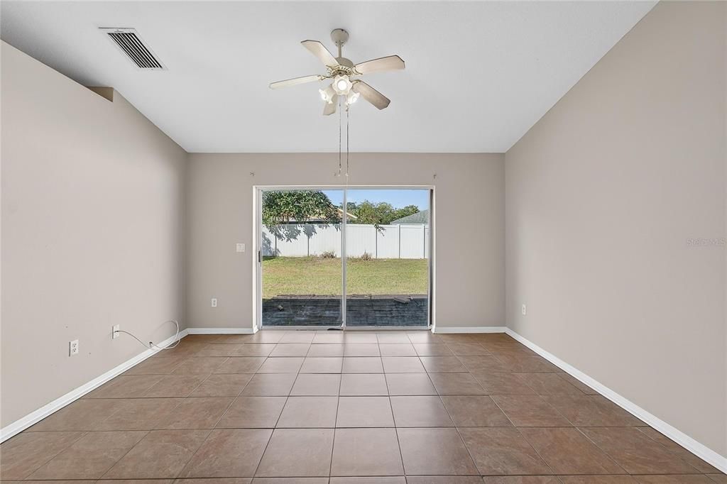 В аренду: $2,150 (3 спален, 2 ванн, 1428 Квадратных фут)