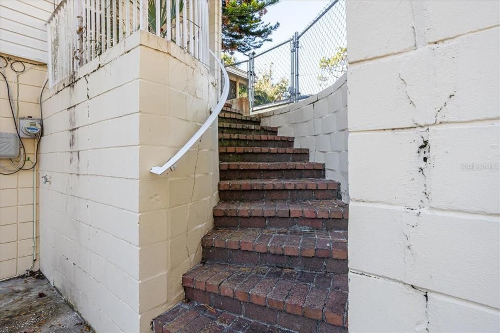 На продажу: $275,000 (3 спален, 2 ванн, 1842 Квадратных фут)