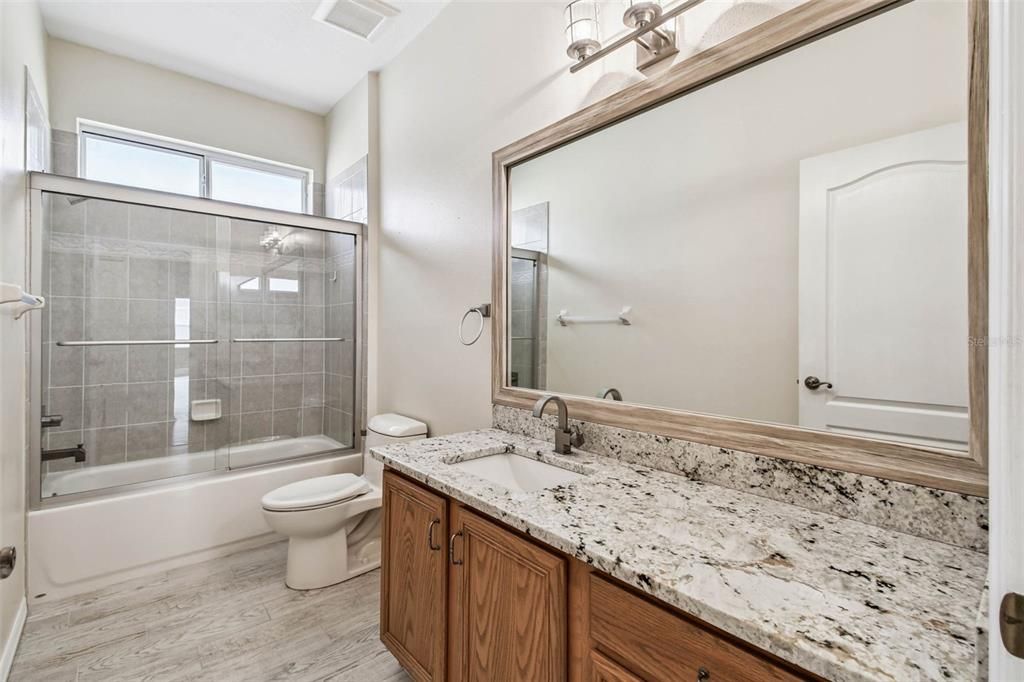 En Venta: $649,900 (4 camas, 3 baños, 2619 Pies cuadrados)