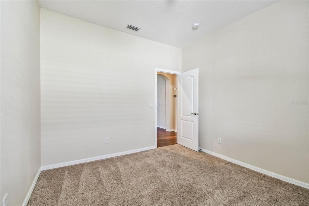 En Venta: $649,900 (4 camas, 3 baños, 2619 Pies cuadrados)