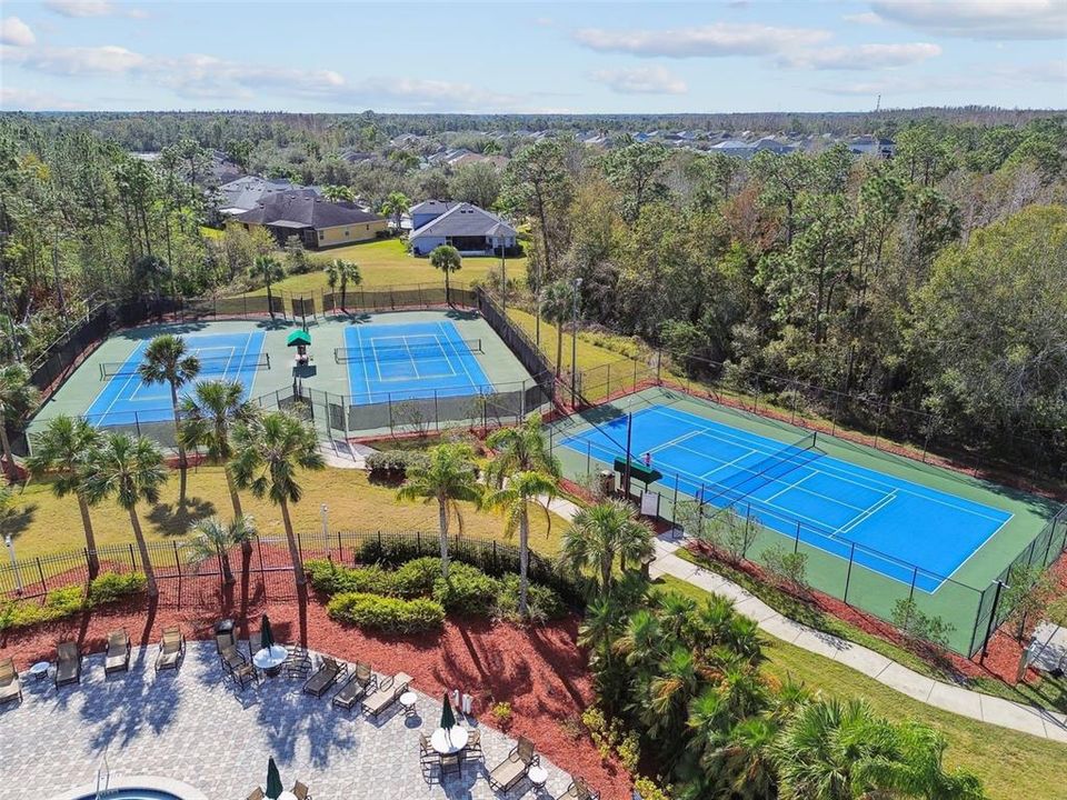 En Venta: $649,900 (4 camas, 3 baños, 2619 Pies cuadrados)