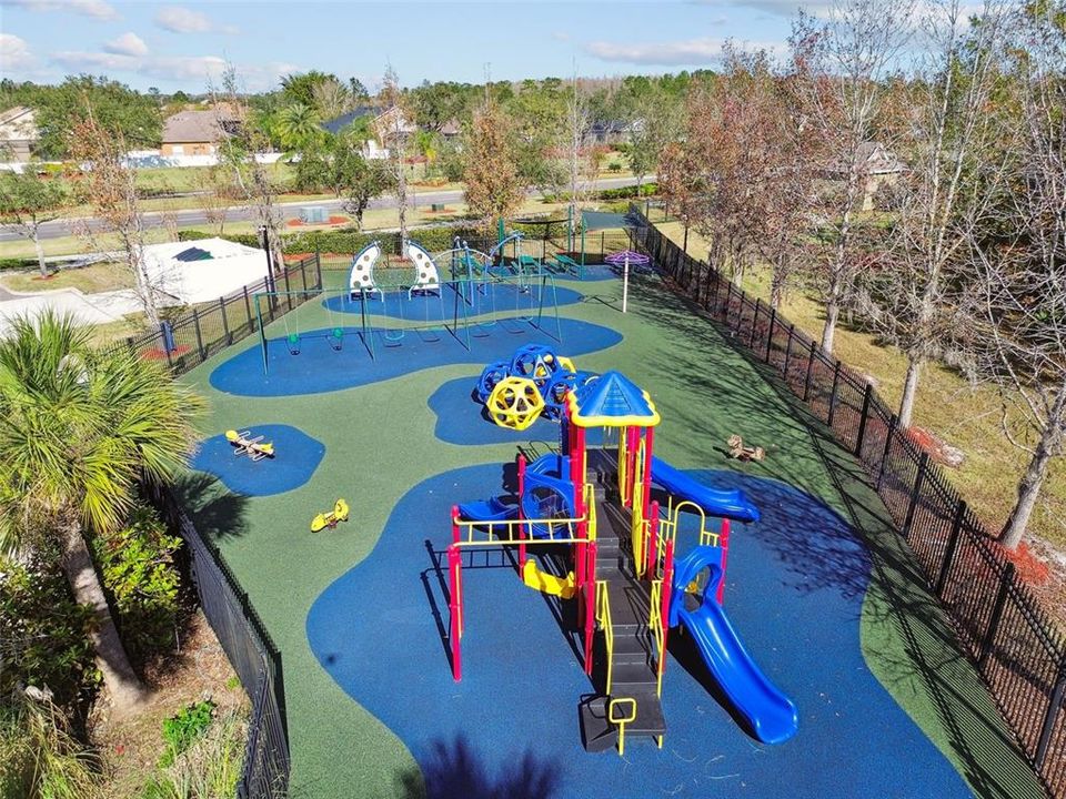 En Venta: $649,900 (4 camas, 3 baños, 2619 Pies cuadrados)