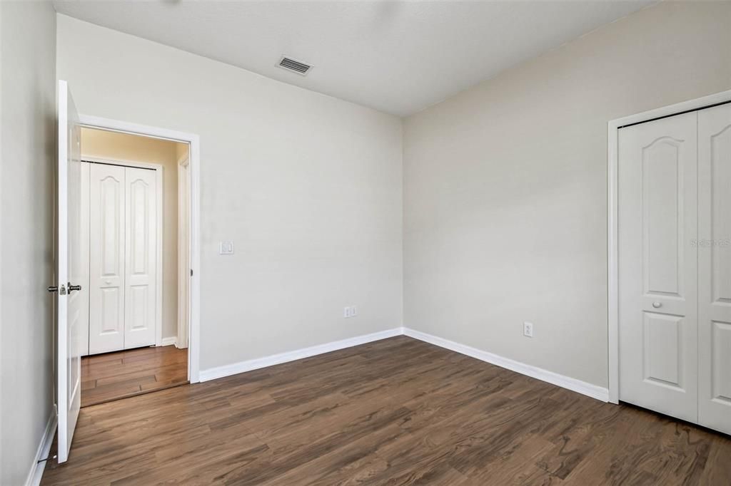 En Venta: $649,900 (4 camas, 3 baños, 2619 Pies cuadrados)