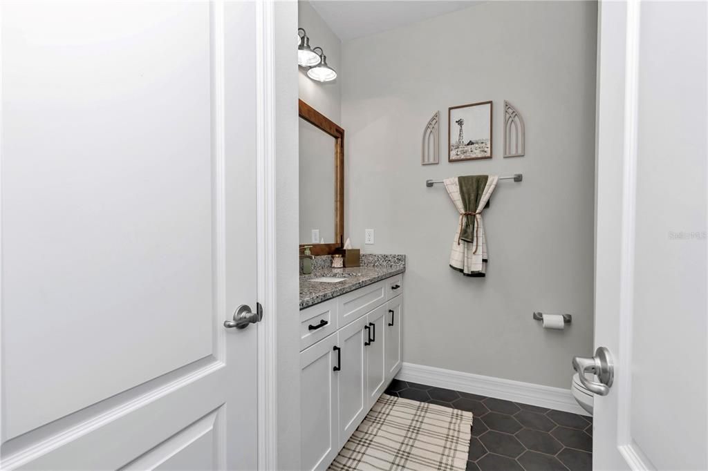 待售: $400,000 (4 贝兹, 3 浴室, 2478 平方英尺)