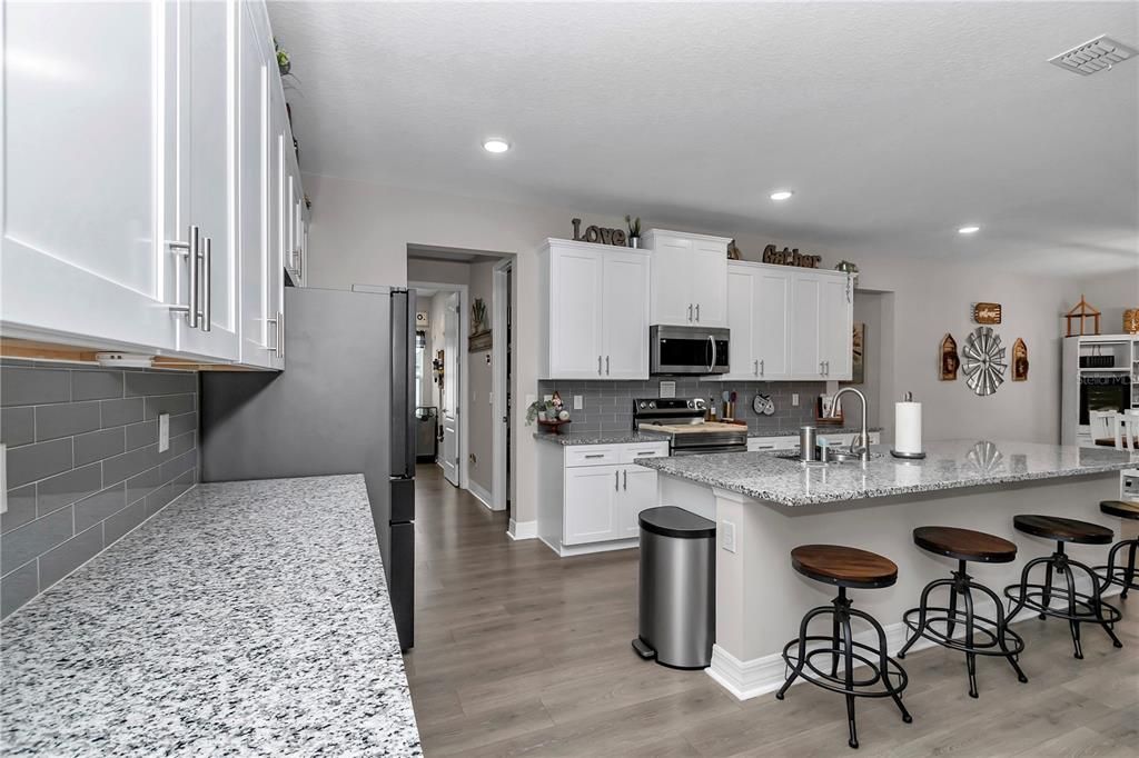 待售: $400,000 (4 贝兹, 3 浴室, 2478 平方英尺)