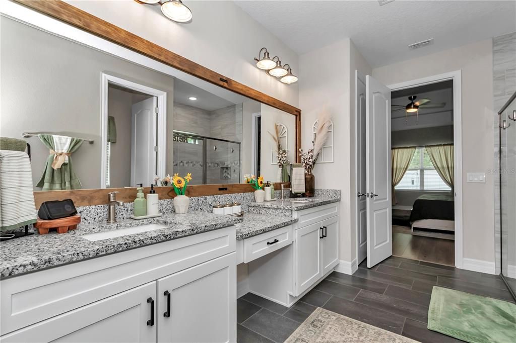 待售: $400,000 (4 贝兹, 3 浴室, 2478 平方英尺)