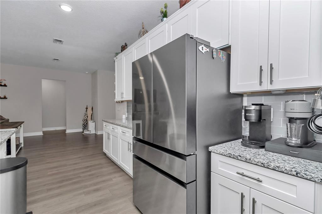 待售: $400,000 (4 贝兹, 3 浴室, 2478 平方英尺)