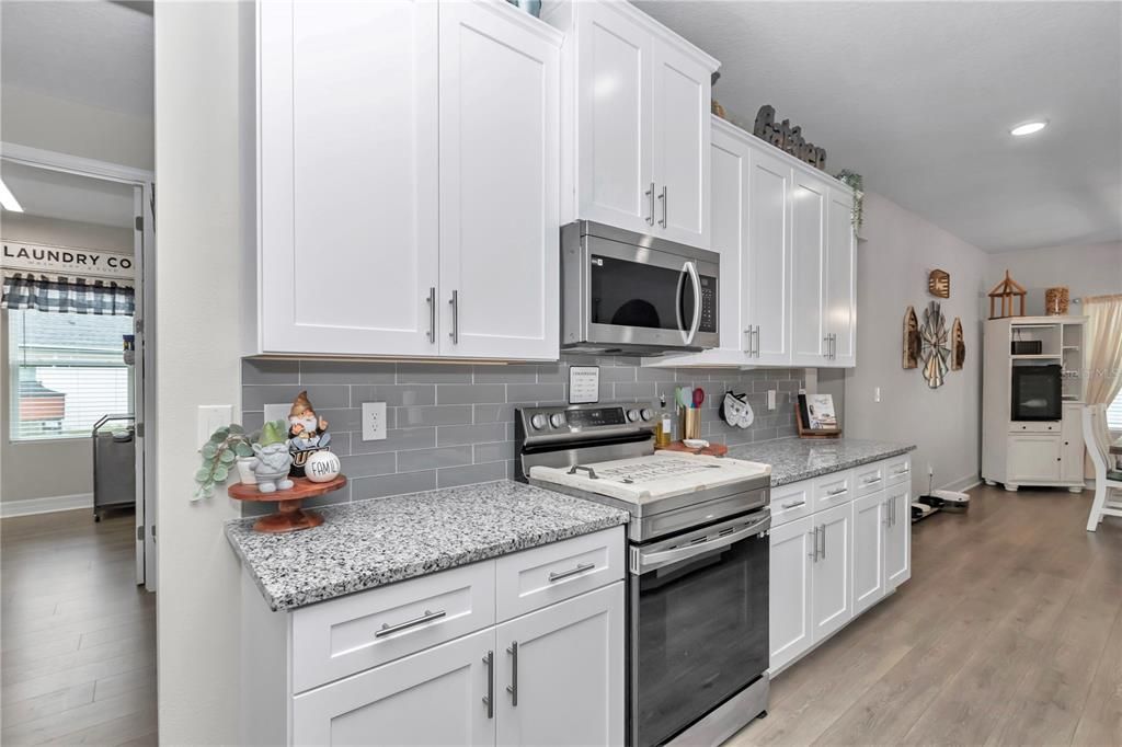 待售: $400,000 (4 贝兹, 3 浴室, 2478 平方英尺)