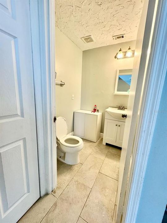 For Sale: $415,000 (4 beds, 3 baths, 1655 Square Feet)