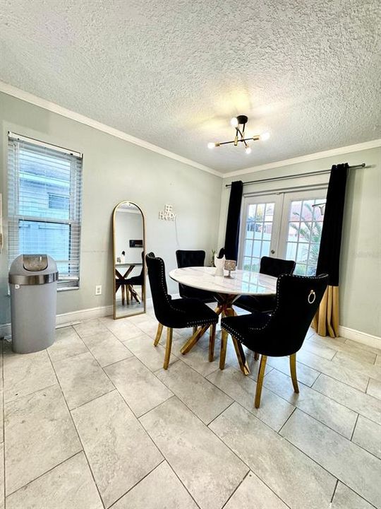 For Sale: $415,000 (4 beds, 3 baths, 1655 Square Feet)