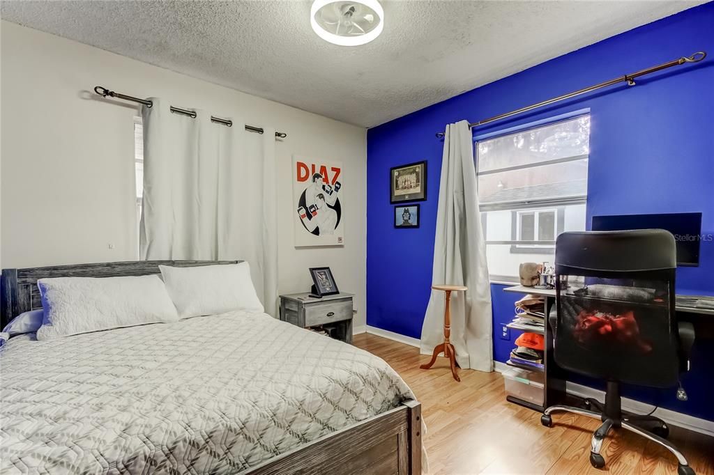 For Sale: $320,000 (3 beds, 2 baths, 1214 Square Feet)