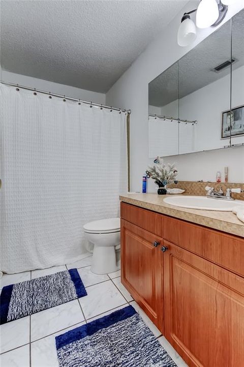 For Sale: $320,000 (3 beds, 2 baths, 1214 Square Feet)