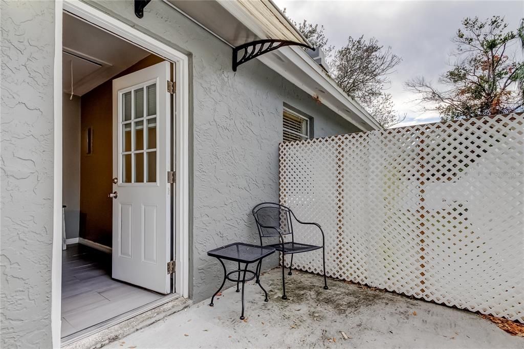 For Sale: $320,000 (3 beds, 2 baths, 1214 Square Feet)