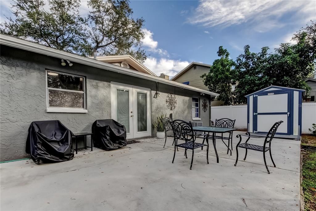 For Sale: $320,000 (3 beds, 2 baths, 1214 Square Feet)