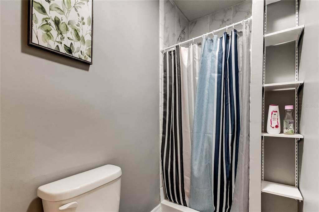 For Sale: $320,000 (3 beds, 2 baths, 1214 Square Feet)