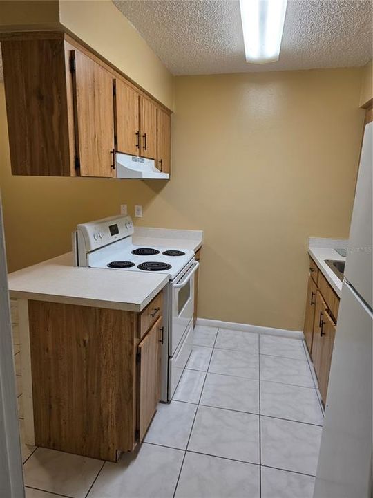 For Rent: $1,250 (2 beds, 1 baths, 899 Square Feet)