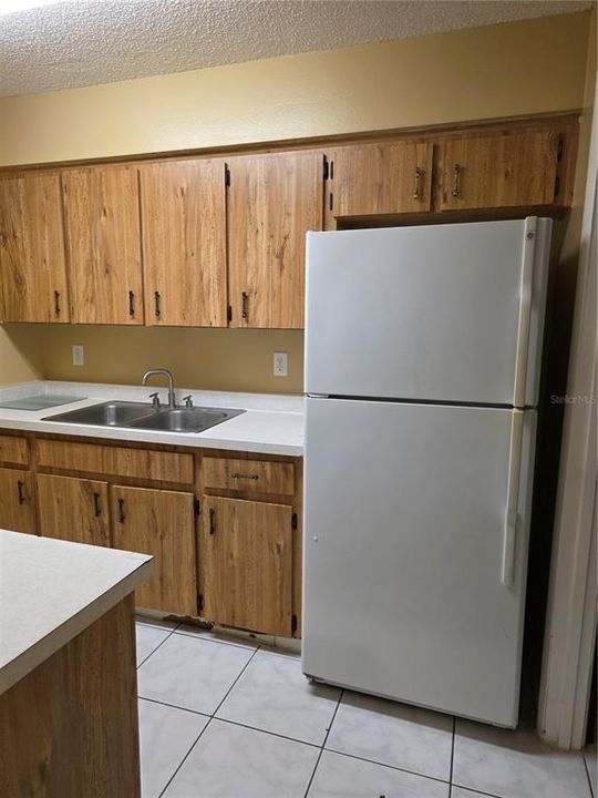 For Rent: $1,250 (2 beds, 1 baths, 899 Square Feet)
