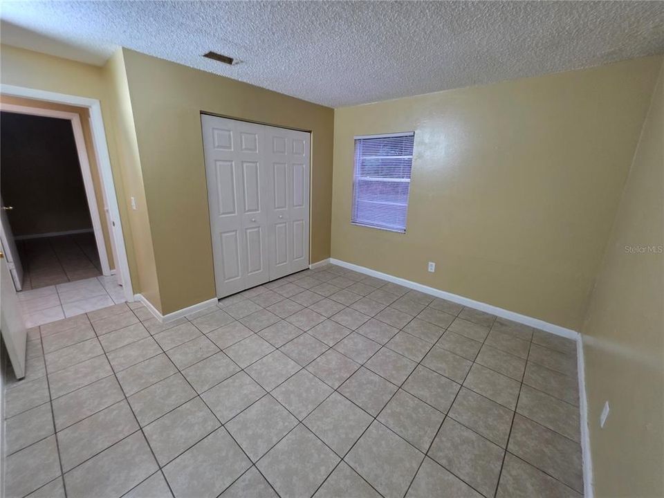 For Rent: $1,250 (2 beds, 1 baths, 899 Square Feet)