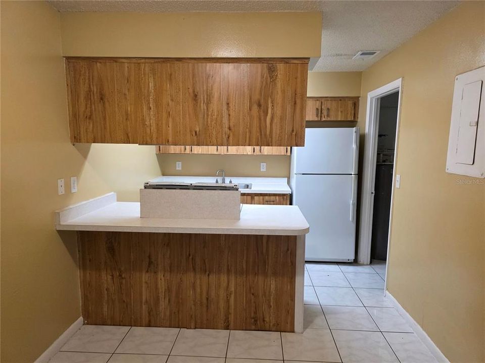 For Rent: $1,250 (2 beds, 1 baths, 899 Square Feet)