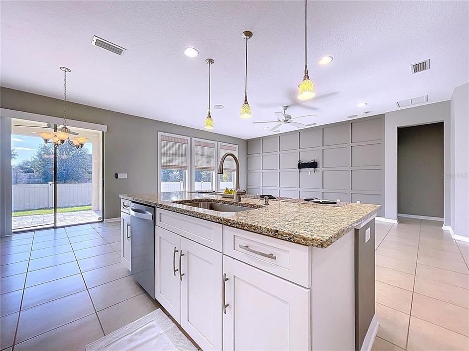 В аренду: $2,900 (4 спален, 2 ванн, 2298 Квадратных фут)