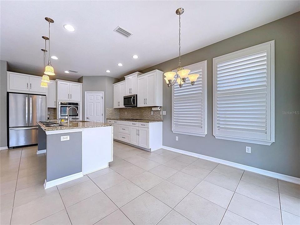 В аренду: $2,900 (4 спален, 2 ванн, 2298 Квадратных фут)