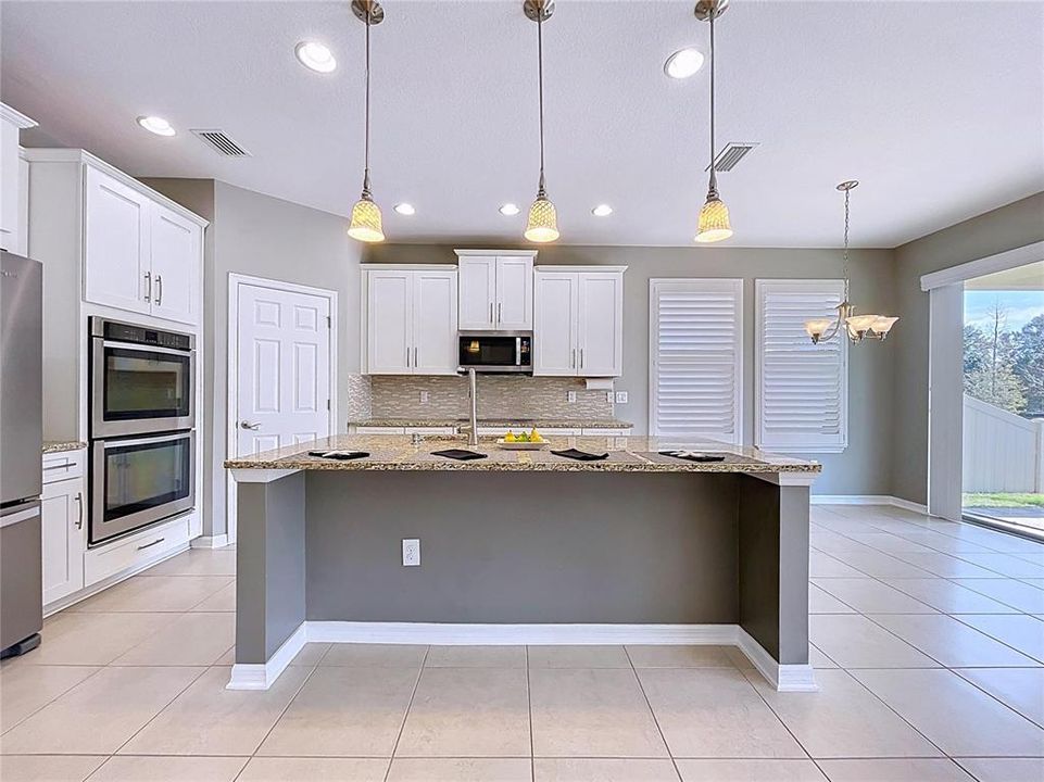 В аренду: $2,900 (4 спален, 2 ванн, 2298 Квадратных фут)