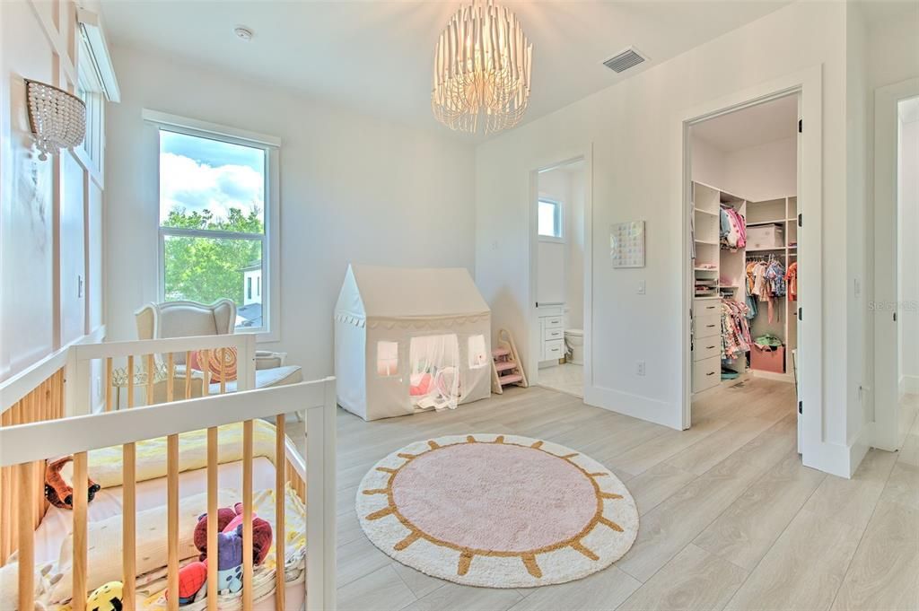 En Venta: $3,800,000 (4 camas, 5 baños, 5077 Pies cuadrados)