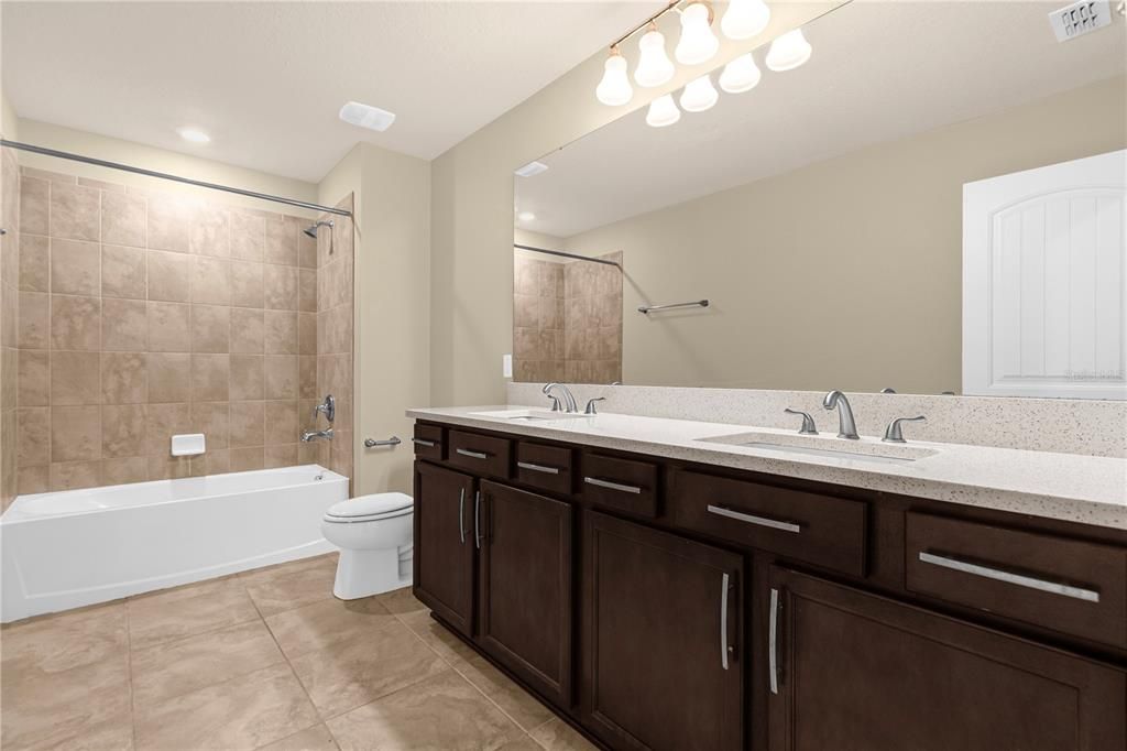 В аренду: $4,500 (6 спален, 5 ванн, 5354 Квадратных фут)