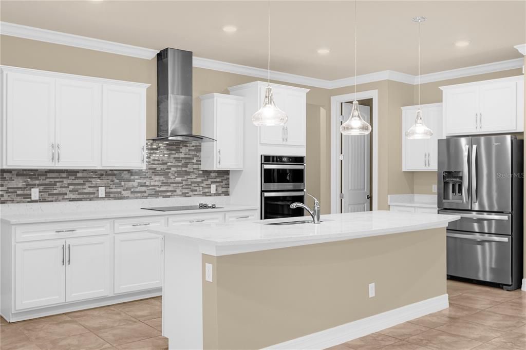 В аренду: $4,500 (6 спален, 5 ванн, 5354 Квадратных фут)