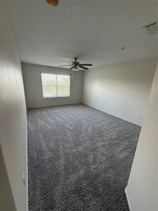 En Renta: $2,000 (3 camas, 2 baños, 1715 Pies cuadrados)