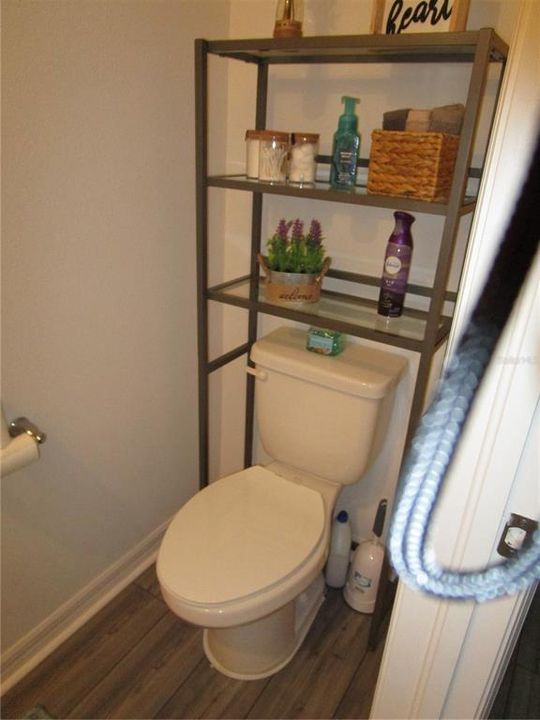 На продажу: $385,000 (5 спален, 3 ванн, 2251 Квадратных фут)