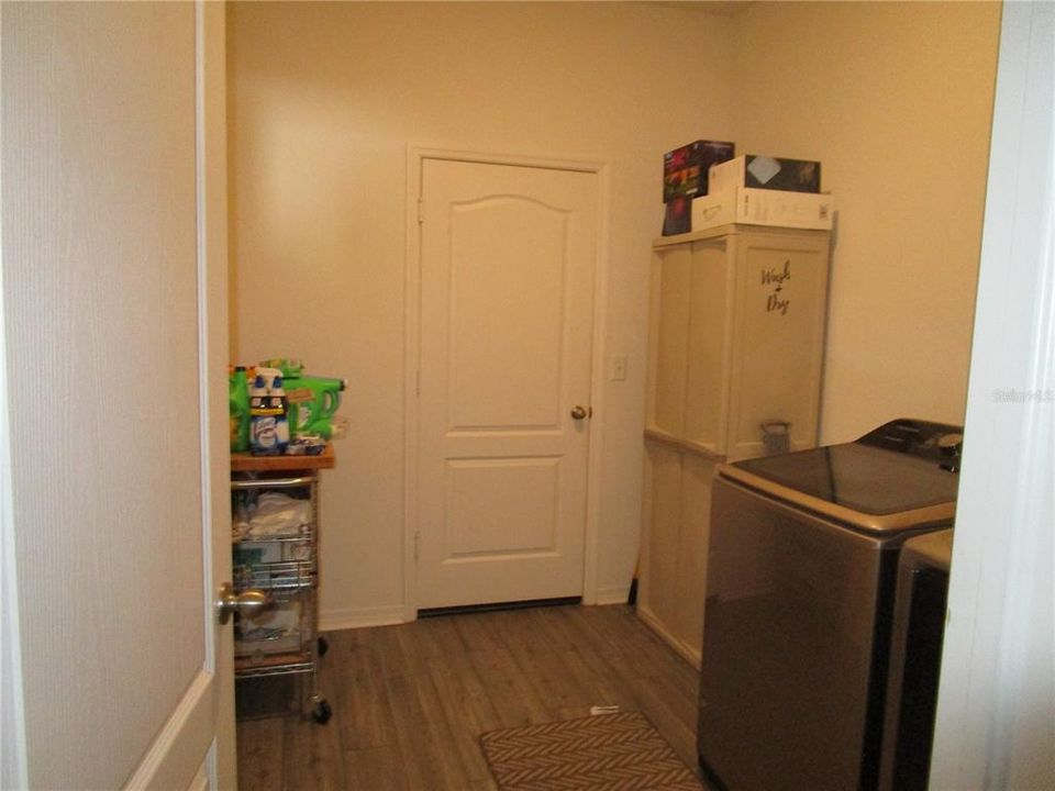 На продажу: $385,000 (5 спален, 3 ванн, 2251 Квадратных фут)