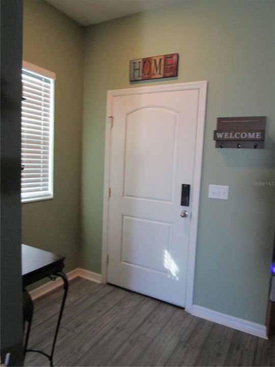 На продажу: $385,000 (5 спален, 3 ванн, 2251 Квадратных фут)