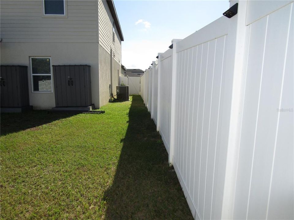 На продажу: $385,000 (5 спален, 3 ванн, 2251 Квадратных фут)