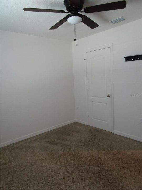 На продажу: $385,000 (5 спален, 3 ванн, 2251 Квадратных фут)