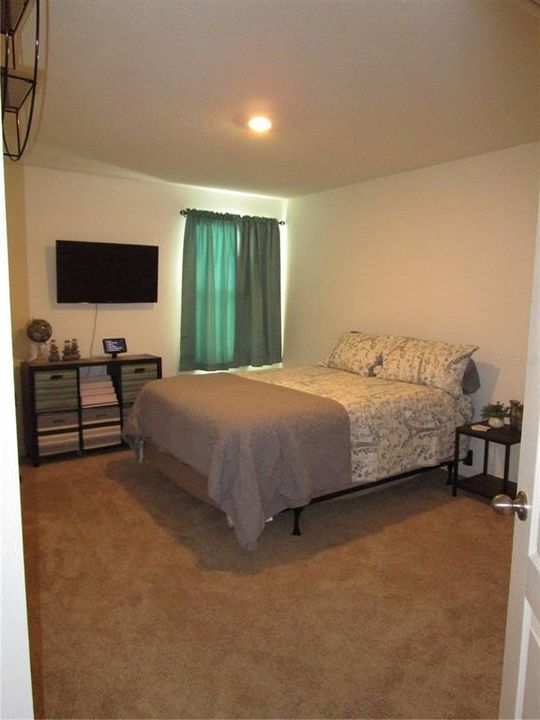 На продажу: $385,000 (5 спален, 3 ванн, 2251 Квадратных фут)