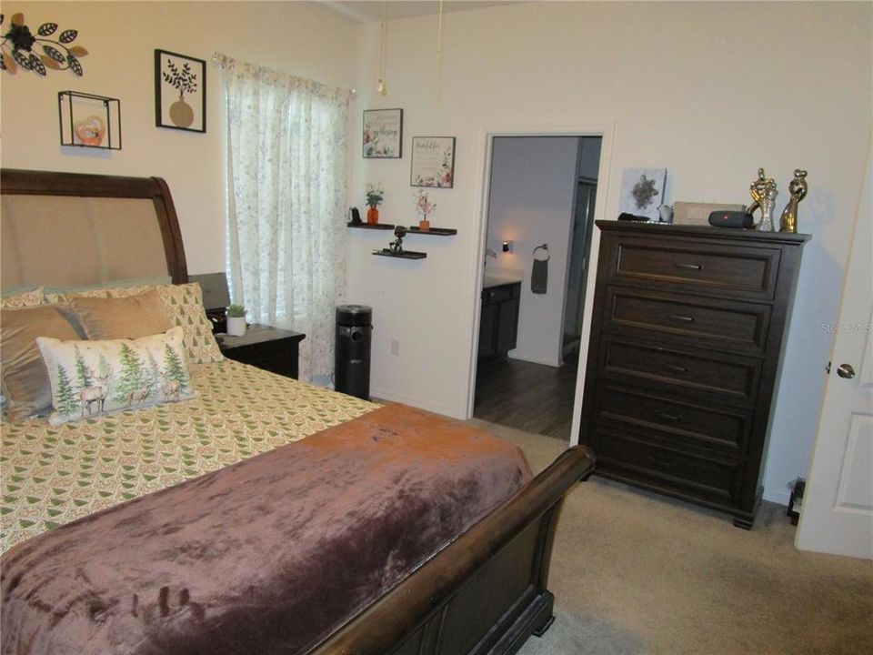 На продажу: $385,000 (5 спален, 3 ванн, 2251 Квадратных фут)