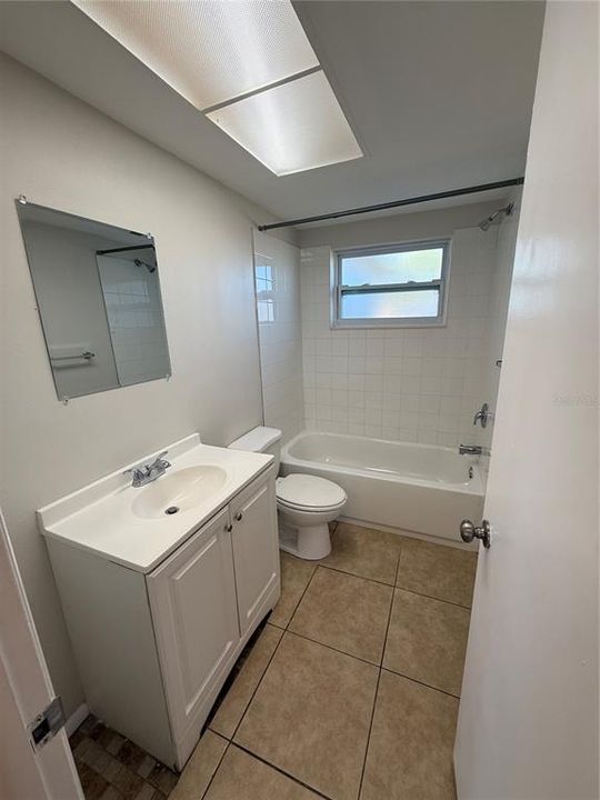 出租: $1,675 (3 贝兹, 2 浴室, 1128 平方英尺)