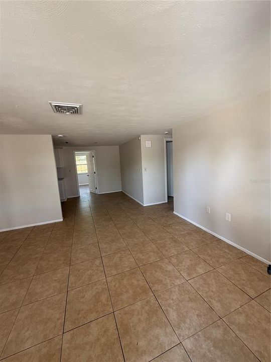 出租: $1,675 (3 贝兹, 2 浴室, 1128 平方英尺)