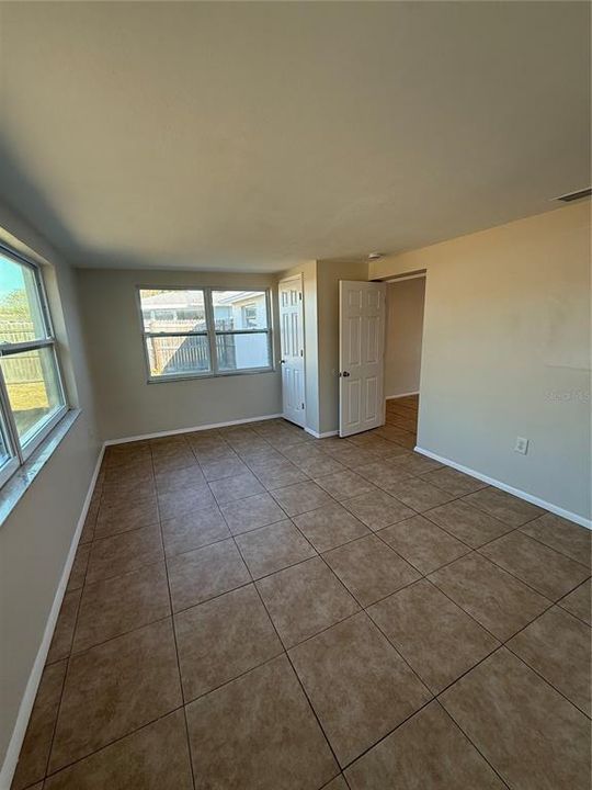 出租: $1,675 (3 贝兹, 2 浴室, 1128 平方英尺)