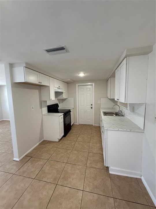 出租: $1,675 (3 贝兹, 2 浴室, 1128 平方英尺)