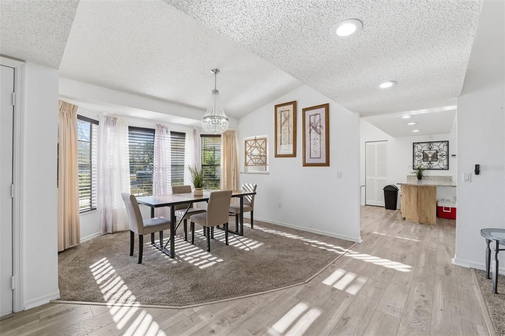 For Sale: $315,000 (3 beds, 2 baths, 1739 Square Feet)