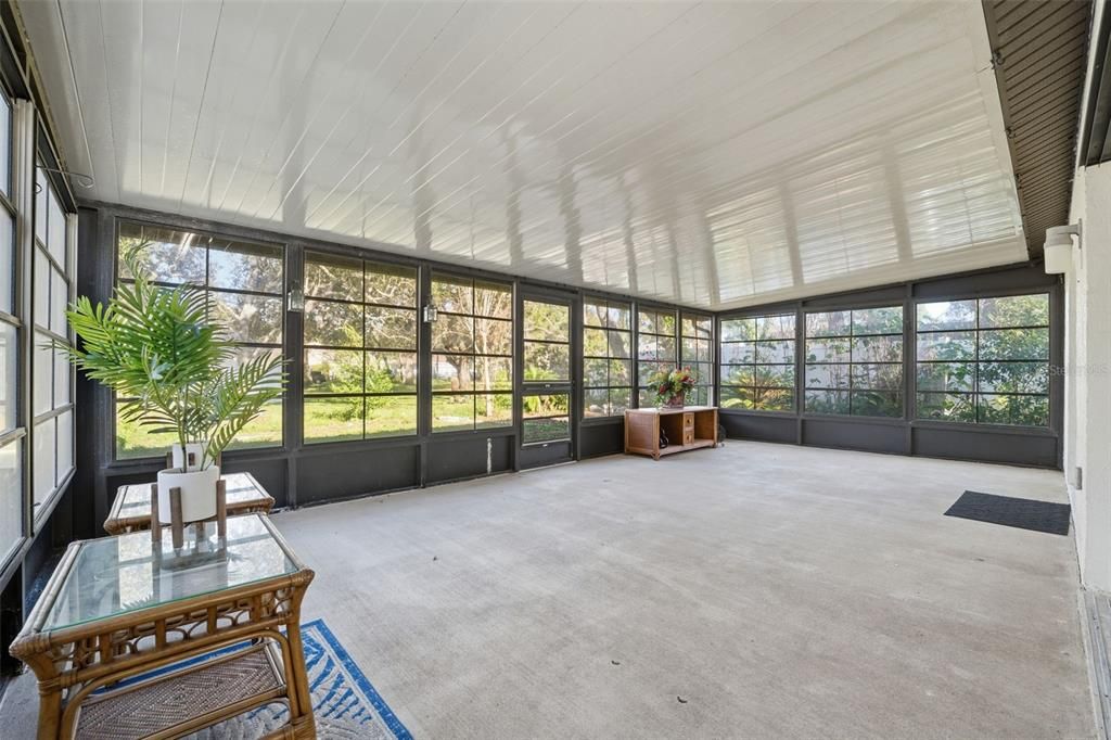 For Sale: $315,000 (3 beds, 2 baths, 1739 Square Feet)