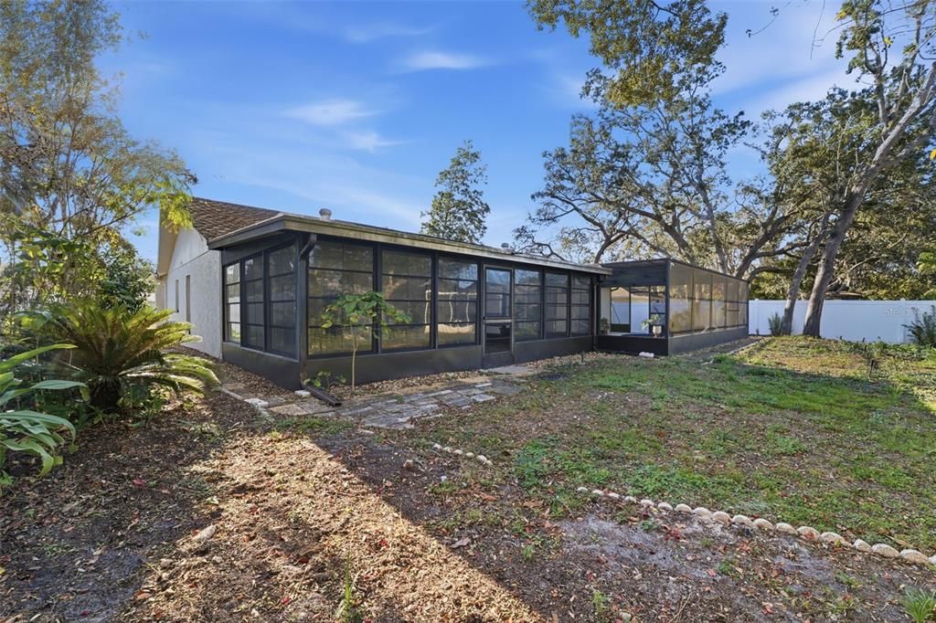 For Sale: $315,000 (3 beds, 2 baths, 1739 Square Feet)